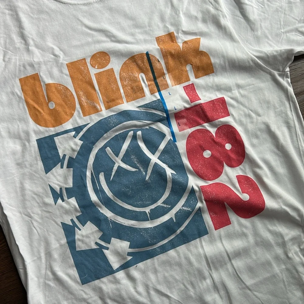 NWT Men's Blink-182 Graphic T-Shirt | Blink-182 | Blink-182 Concert Tee - Picture 2 of 5